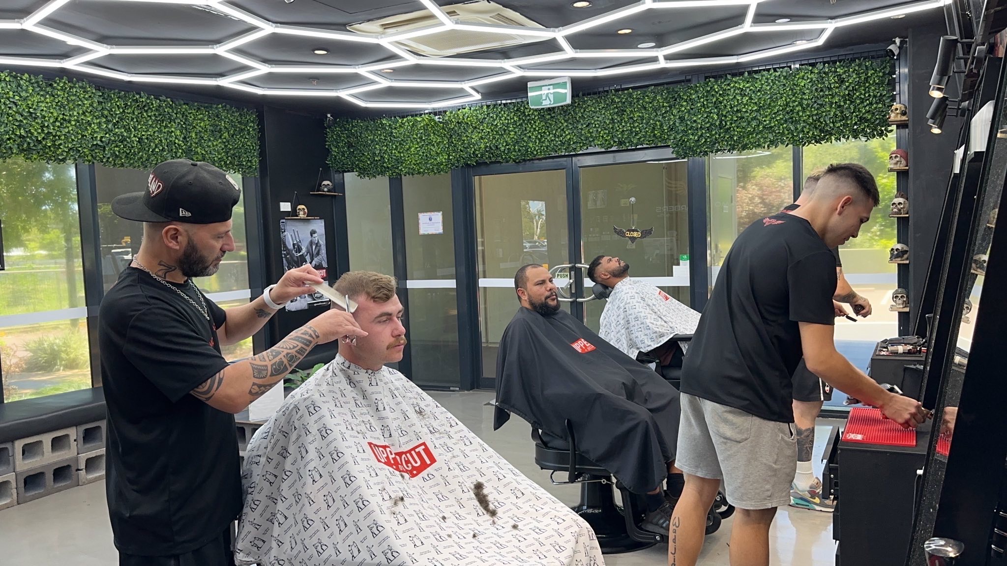 Diamond Barbers